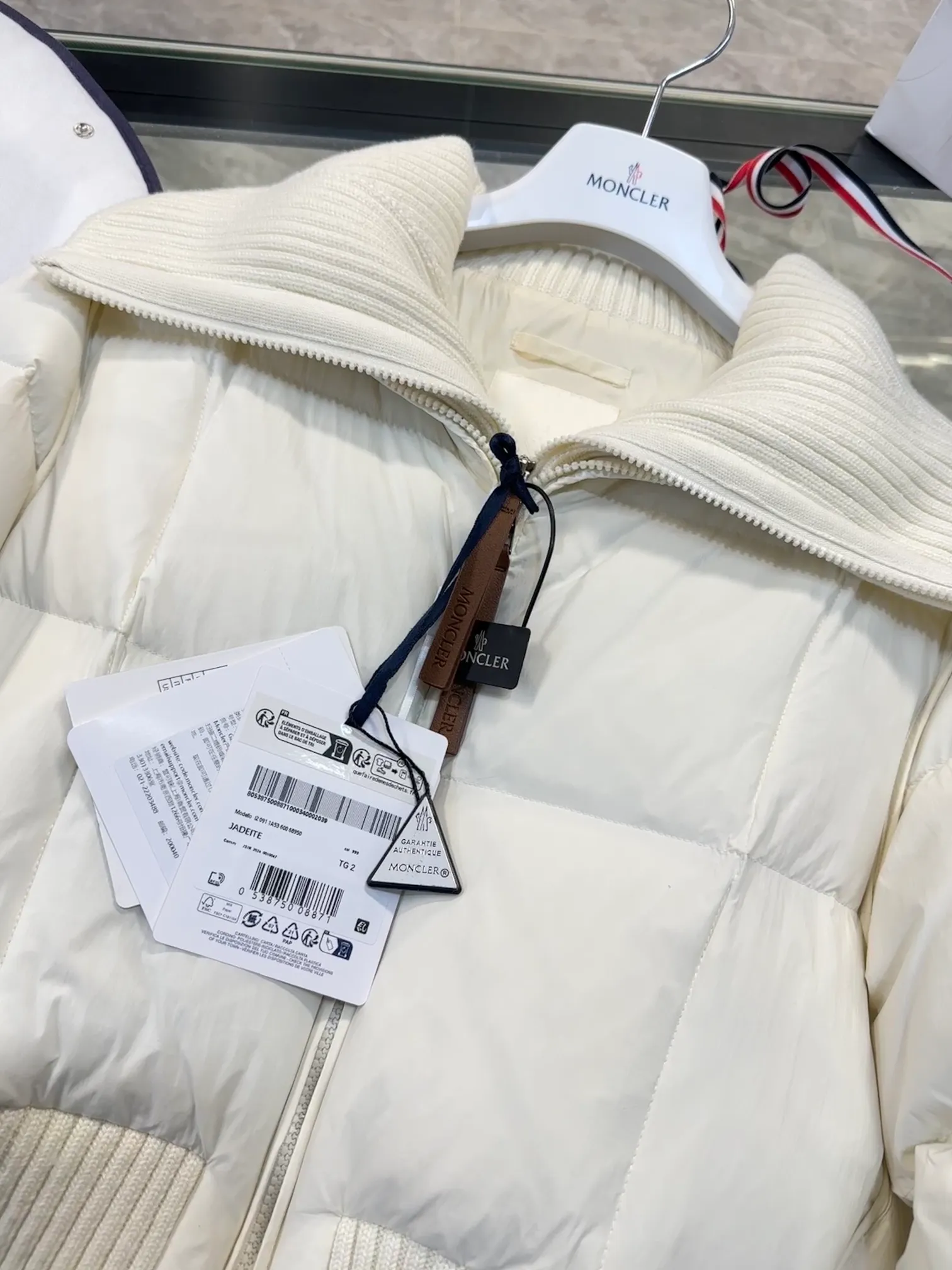 Moncler Jadeite/ 24 New Arrival . .